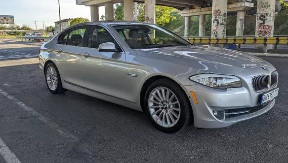 Tirane, shes makine MBW Serie 5 F10 Benzin, gri metalizato automatik Kondicioner 205 km 9.500 €