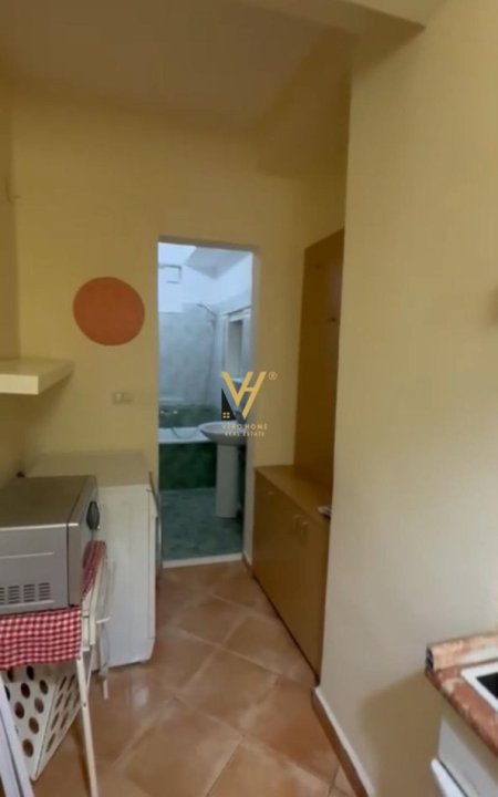 Tirane, jepet me qera apartament 1+1+Ballkon Kati 3, 65 m² 540 € (RRUGA MYSLYM SHYRI)
