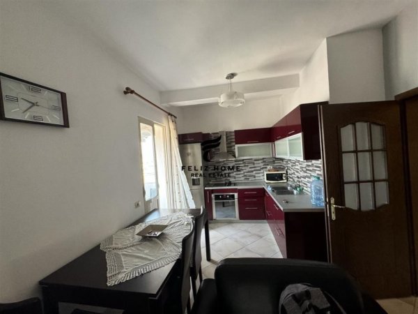 Tirane, jepet me qera apartament 2+1 Kati 6, 80 m² 500 € (STACIONI TRENIT)