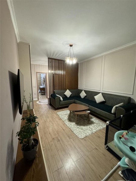Tirane, shitet apartament 2+1+Ballkon Kati 3, 110 m² 200.000 € (SELITE)