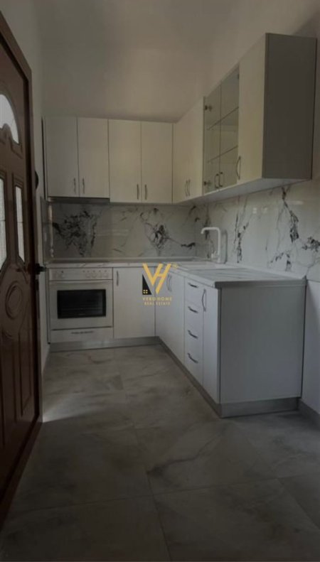 Tirane, jepet me qera apartament 2+1+Ballkon Kati 1, 80 m² 400 € (ALLIAS)