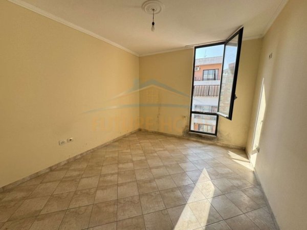 Tirane, shitet apartament 2+1 Kati 6, 114 m² 145.000 € (YZBERISHT)