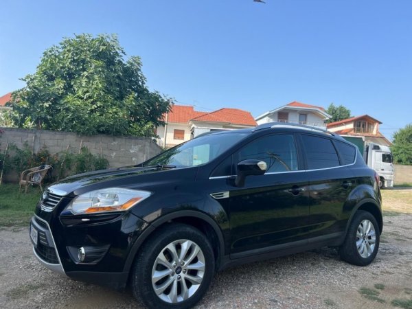 Shitet forg kuga 4x4 viti automat viti 2012 cmimi 8500€