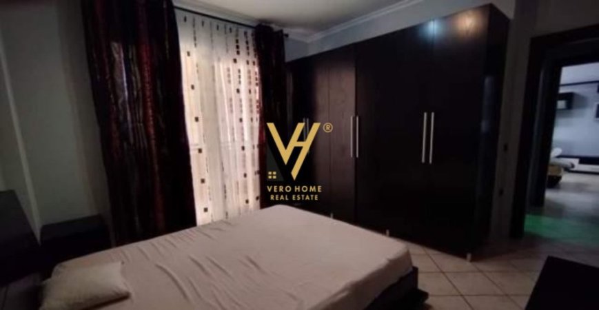 Tirane, jepet me qera apartament 1+1+Ballkon Kati 4, 90 m² 700 € (SHESHI WILLSON)
