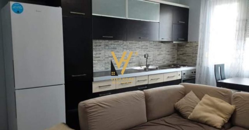Tirane, jepet me qera apartament 1+1+Ballkon Kati 4, 90 m² 700 € (SHESHI WILLSON)