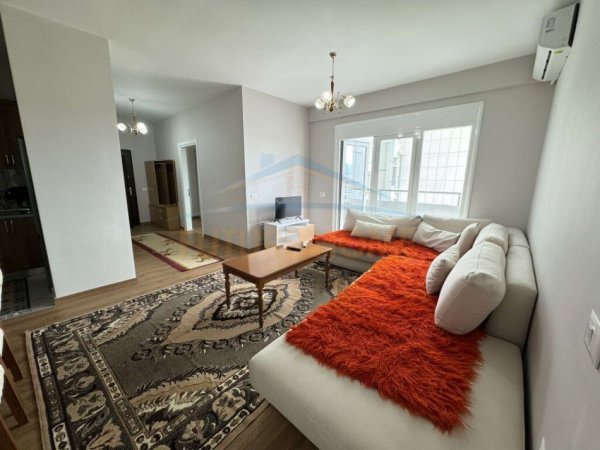 Tirane, jepet me qera apartament 2+1 Kati 6, 100 m² 500 € (KTHESA E KAMZES)