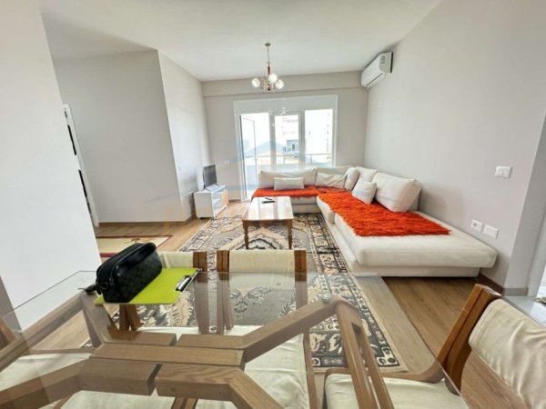 Tirane, jepet me qera apartament 2+1 Kati 6, 100 m² 500 € (KTHESA E KAMZES)