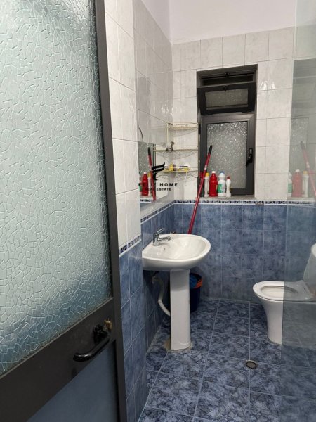 Tirane, shitet apartament 1+1 Kati 4, 45 m² 129.000 € (BLLOKU)