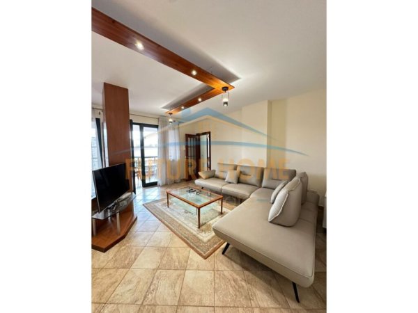 Tirane, jepet me qera apartament 2+1+Ballkon Kati 9, 118 m² 1.250 € (IBRAHIM RUGOVA BLLOK)