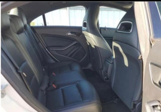 Durres, shes makine Cla Mercedes Benz Benzin, e bardhë automatik Kondicioner 250 km 9.000 €