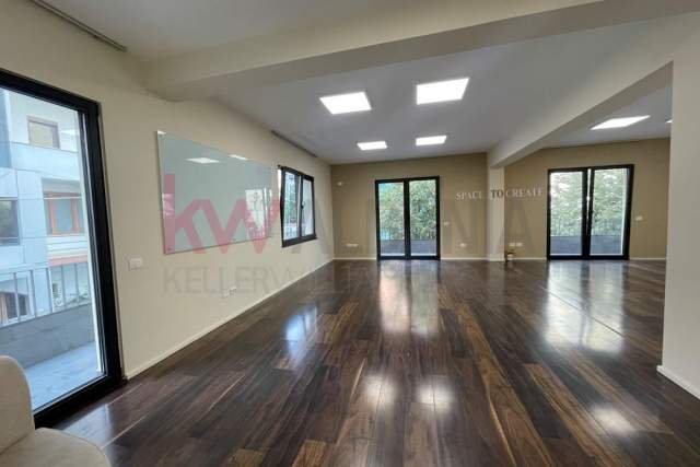Tirane, ofert zyre Kati 2, 165 m² 1.600 Euro (Rruga Bilal Golemi)