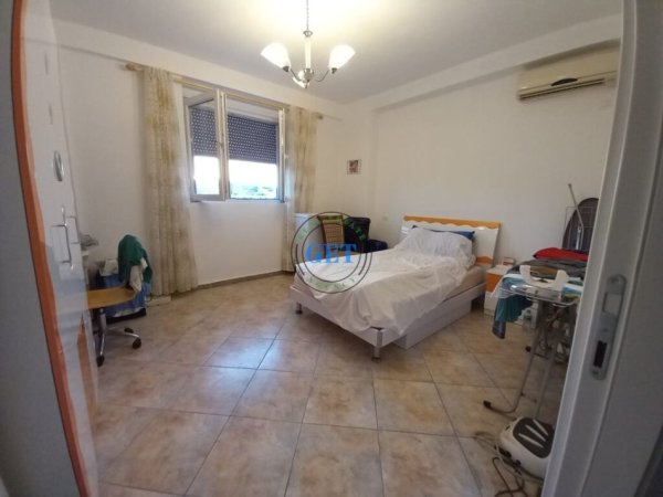 Durres, jepet me qera apartament 1+1+Ballkon Kati 4, 120 m² 350 € (Ish Urt, Durres)