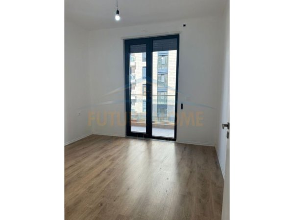 Tirane, jepet me qera apartament 1+1+Aneks+Ballkon Kati 2, 64 m² 110.000 € (PORCELAN)