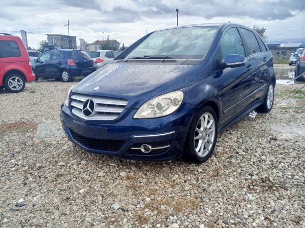 Durres, shitet makine MERCEDES BENZ B-CLASS 200 CDI SPORT AUTOMAT Nafte, blu e errët automatik Kondicioner 194.000 km 5.400 €