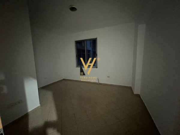 Tirane, jepet me qera apartament 2+1+Ballkon Kati 5, 110 m² 400 € (21 DHJETORI)