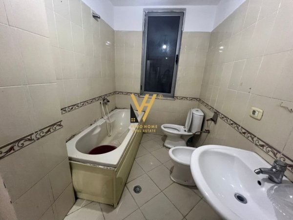 Tirane, jepet me qera apartament 2+1+Ballkon Kati 5, 110 m² 400 € (21 DHJETORI)