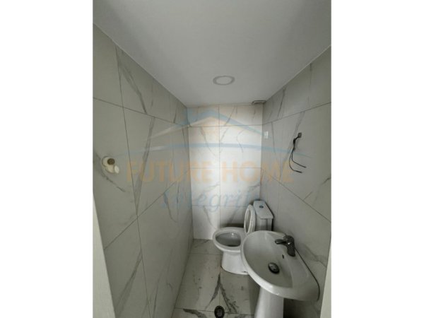 Tirane, shitet ambjent biznesi Kati 0, 18 m² 39.900 € (Selitë)