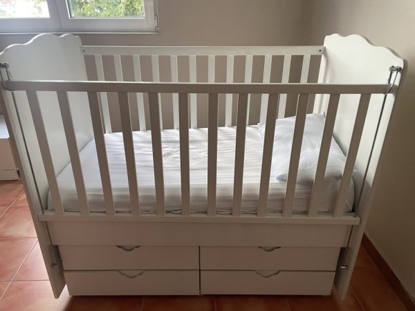 Tirane, shes Krevat per femije bebe 100 €
