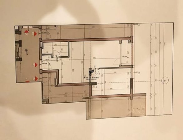 Tirane, shitet apartament 1+1 Kati 2, 60 m² 140.000 € (LIQENI ARTIFICIAL)
