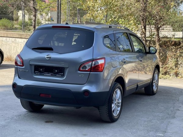 Tirane, shes SUV | Fuoristrad | Xhip NISSAN QASHQAI+2 Nafte, gri metalizato automatik Klima 201.000 km 7.900 €