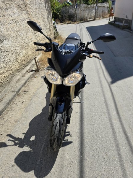 Tirane, shes Motociklete Triumph Street Triple 675 - viti 2015 , e zeze 33.800 km 7.000 €