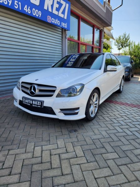 Fier, shes makine Mercedes c 220 cdi 2013 Nafte, e bardhë automatik 11.500 €