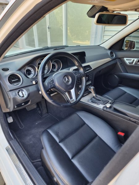 Fier, shes makine Mercedes c 220 cdi 2013 Nafte, e bardhë automatik 11.500 €