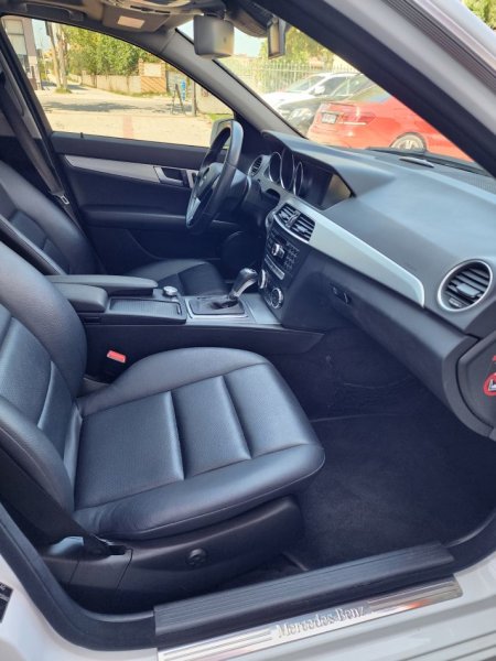 Fier, shes makine Mercedes c 220 cdi 2013 Nafte, e bardhë automatik 11.500 €
