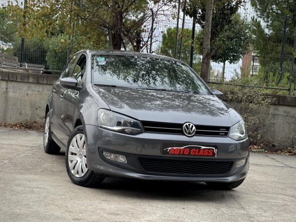 Tirane, shes makine VW POLO Nafte, gri e erret manuale Kondicioner 154.000 km 5.590 €