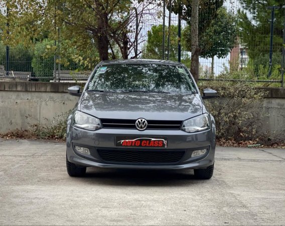 Tirane, shes makine VW POLO Nafte, gri e erret manuale Kondicioner 154.000 km 5.590 €