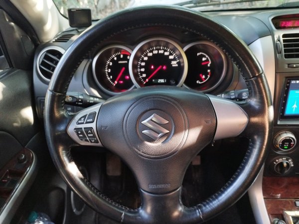 Durres, shes SUV | Fuoristrad | Xhip Suzuki Nafte, e zeze manuale Klima 130.000 km 6.500 €