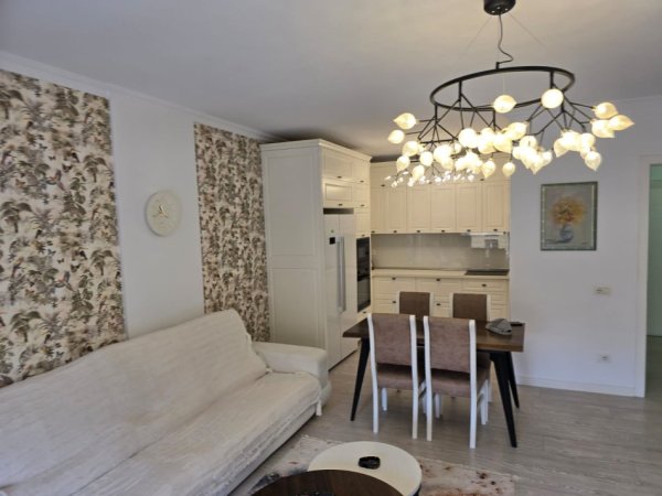 Apartament 3+1+2 me qira  1.300 € (Ambasada Amerikane)