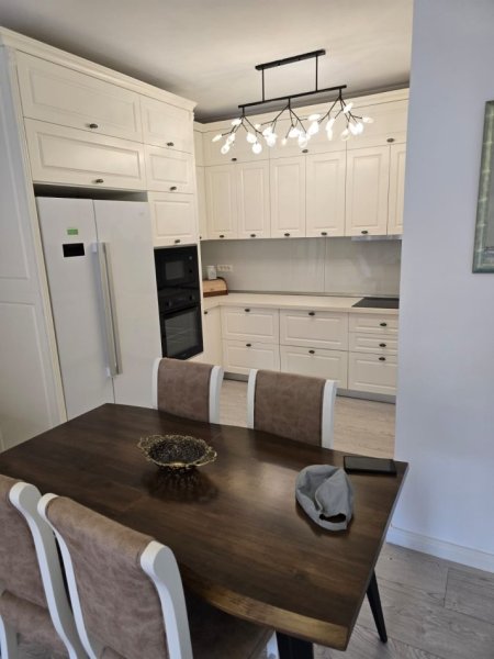 Apartament 3+1+2 me qira  1.300 € (Ambasada Amerikane)
