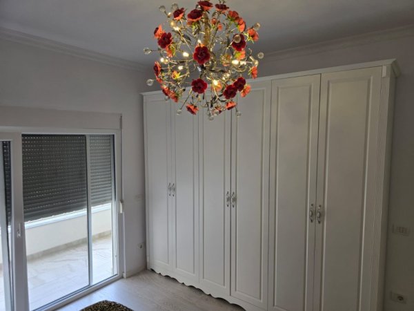 Apartament 3+1+2 me qira  1.300 € (Ambasada Amerikane)