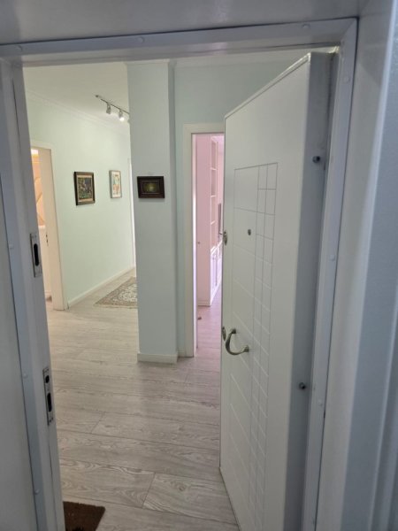 Apartament 3+1+2 me qira  1.300 € (Ambasada Amerikane)