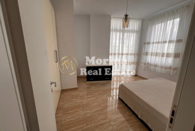 Tirane, jepet me qera apartament 3+1 Kati 5, 130 m² 600 € (Astir)