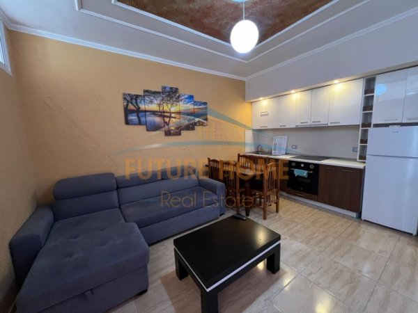 Vlore, jepet me qera apartament 2+1 Kati 2, 70 m² 400 € (Uji i Ftohte)