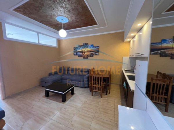 Vlore, jepet me qera apartament 2+1 Kati 2, 70 m² 400 € (Uji i Ftohte)
