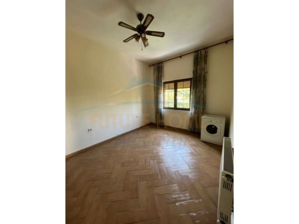 Tirane,Qera, Duplex për Zyra, Blloku, Tiranë.  116 m² 1.000 € (Blloku)
