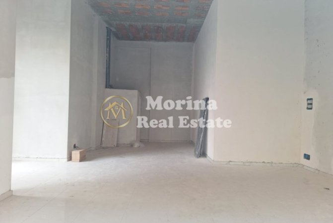 Tirane, shitet dyqan Kati 1, 82 m² (Rruga Ali Demi) 188600 Euro m2