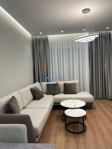 Tirane, jap me qera apartament 2+1+Ballkon Kati 2, 115 m² 800 € (Kompleksi Arlis)