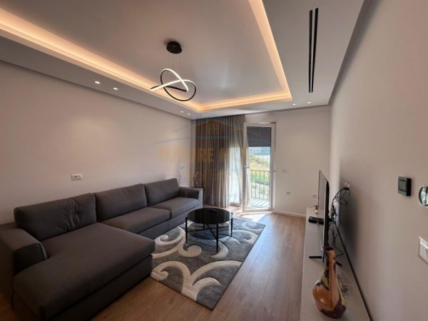 Tirane, jepet me qera apartament 2+1 Kati 1, 100 m² 1.000 € 