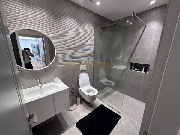 Tirane, jepet me qera apartament 2+1 Kati 1, 100 m² 1.000 € 