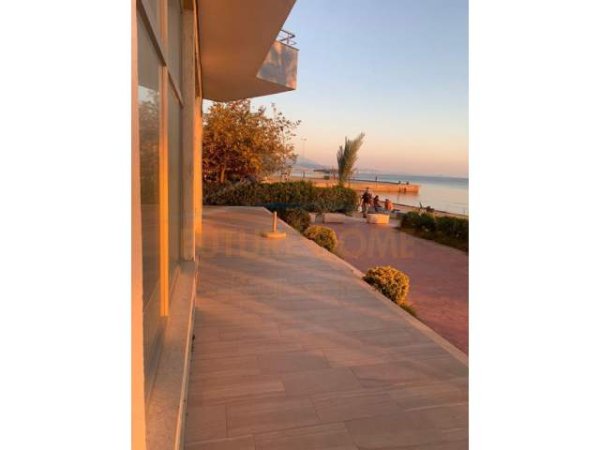 Durres, shitet ambjent biznesi Kati 0, 231 m² 508.000  (STACIONI I PARE PLAZH)