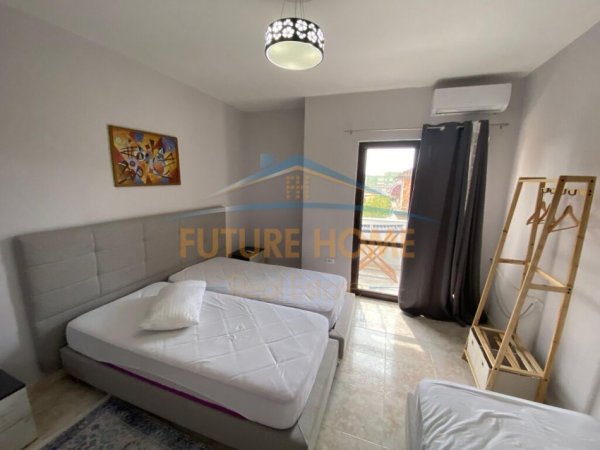 Tirane, jepet me qera apartament 2+1 Kati 4, 109 m² 1.000 € (Bllok)