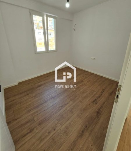 SHITET : APARTAMENT 2+1/Pranë Ambasadës Amerikane & Istitutit të Higjenës