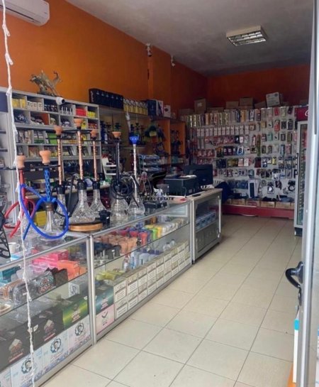 Tirane, shitet dyqan Kati 0, 43 m² 120.000 € (LAPRAKE)