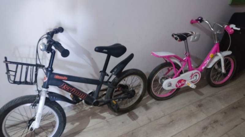 Shiten 2 bicikleta per femije, djem + vajza 8000 leke