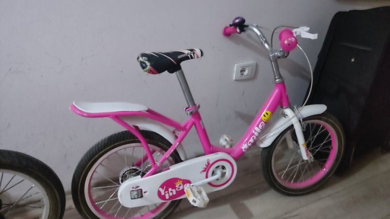 Shiten 2 bicikleta per femije, djem + vajza 8000 leke