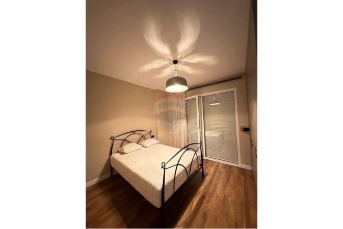 Tirane, jepet me qera apartament 1+1 , 70 m² 550 € (Kopshti Zoologjik)